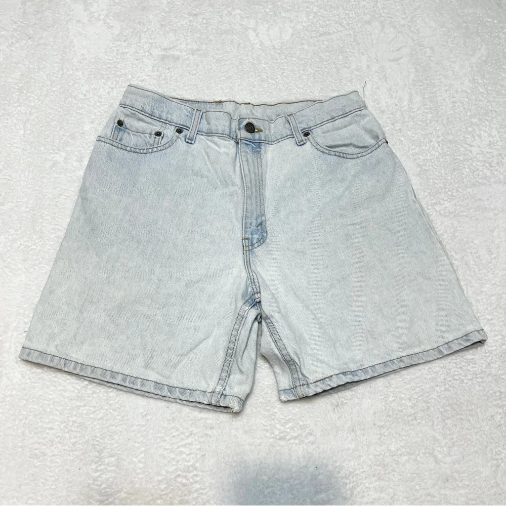 Vintage Levi's 90's Light Wash 550 Relaxed Fit Long Denim Jean Shorts Women's 13